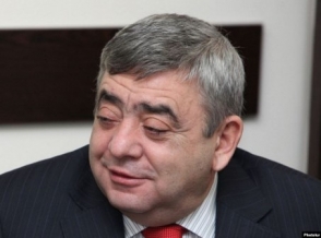 Սերժ Սարգսյանի եղբայրը պահանջում է անվավեր ճանաչել էթիկայի հանձնաժողովի որոշումը