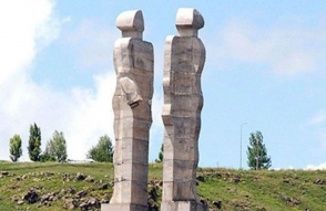 Էրդողանը փոխհատուցում կվճարի այն քանդակագործին, ում հեղինակած արձանը հրահանգել էր ապամոնտաժել