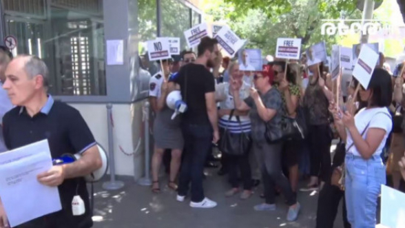Сторонники Роберта Кочаряна провели акцию протеста перед посольством Германии (видео)