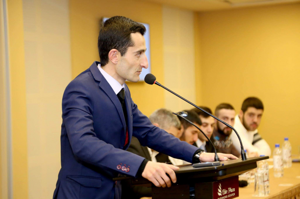 Քանի որ շոուն չստացվեց, Դավիթ Սանասարյանի բաց նամակները շարունակական բնույթ կկրեն