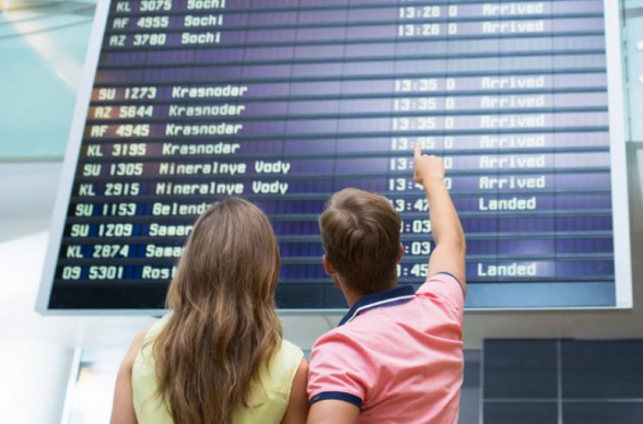 В московских аэропортах задержаны и отменены более 40 рейсов
