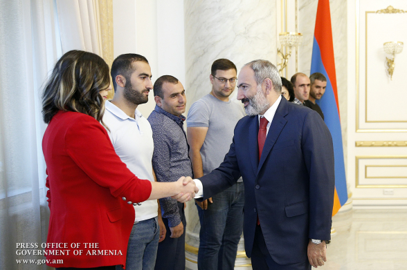 Վարչապետը Ջերմուկի բնակչության ներկայացուցիչների հետ քննարկել է Ամուլսարի հետ կապված իրավիճակը