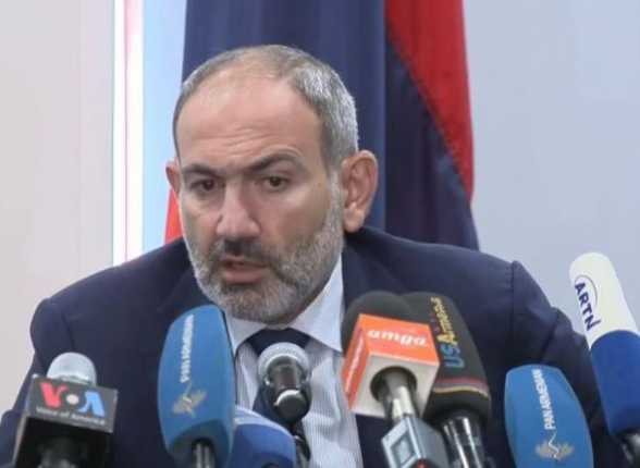 Մեկդ էս մարդուն էդ անտեր Սահմանադրությունը տվեք, թող կարդա