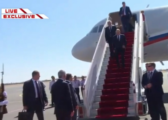 Президент РФ Владимир Путин прибыл в Армению (видео)