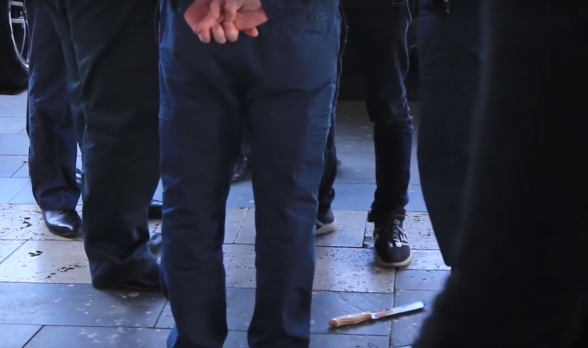 Քաղաքացին դանակով սպառնացել է Analitik.am-ի լրագրողներին (տեսանյութ)