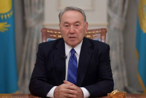 Президент Казахстана расширил полномочия Назарбаева
