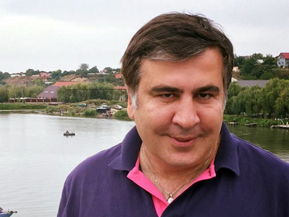 Саакашвили призвал «отложить амбиции и спасать Грузию»
