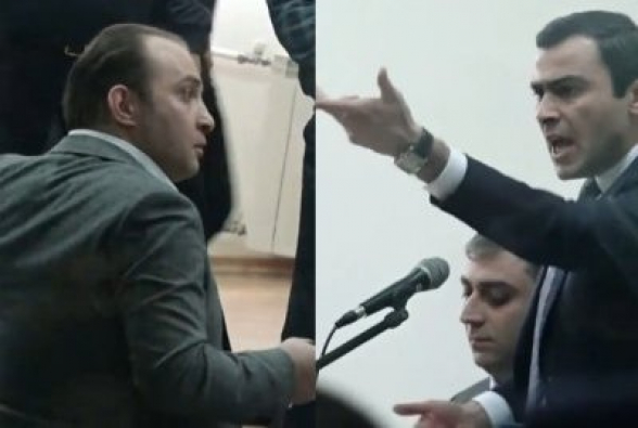 В ходе заседания по делу Кочаряна между адвокатом и прокурором произошла словесная перепалка
