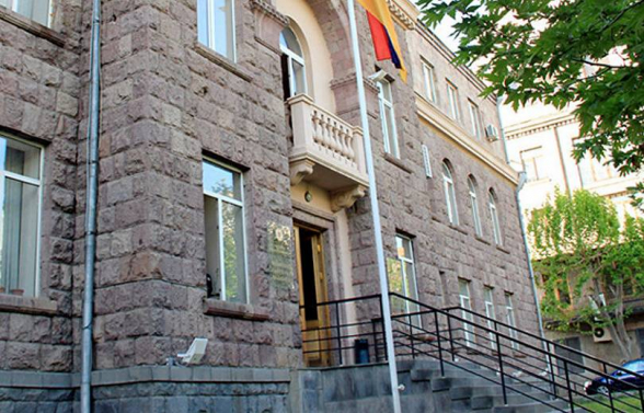 Инициативная группа агитационного фронта «Нет» подала документы в ЦИК Армении