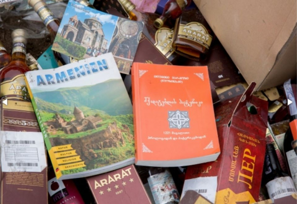 Ադրբեջանի մաքսատանը վրացերեն գրքեր են այրել