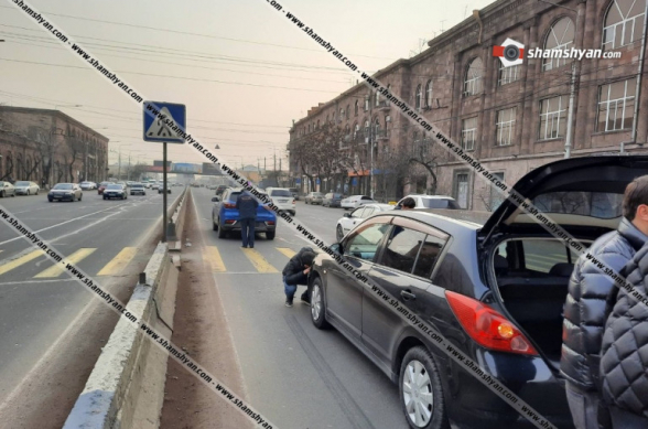 Երևանում Nissan-ը բախվել է հայտնի գործարարի տղային պատկանող MG-ին
