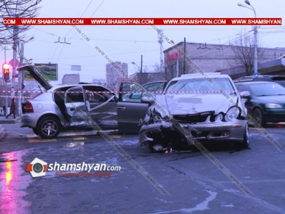 ԲԱՑԱՌԻԿ ՏԵՍԱՆՅՈՒԹ՝ ինչպես է Մալաթիա-Սեբաստիայի թաղապետարանի դիմաց տեղի ունեցել Mercedes-ի և Opel-ի բախումը. կա 7 վիրավոր