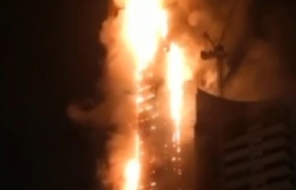 В ОАЭ загорелся 48-этажный небоскреб