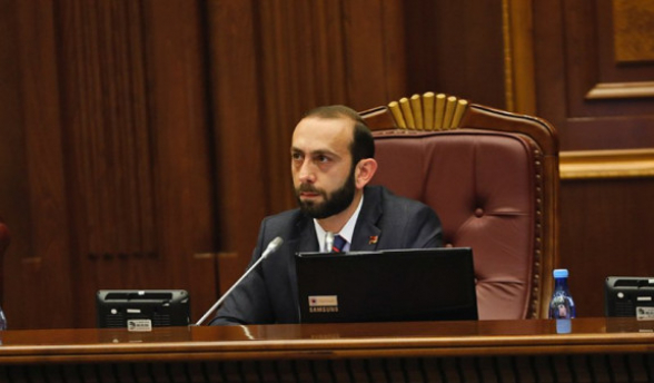 Один из сотрудников аппарата парламента Армении заразился COVID-19 – Арарат Мирзоян (видео)