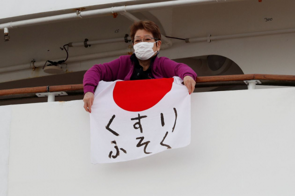 Власти Японии считают неизбежной вторую волну коронавируса в стране