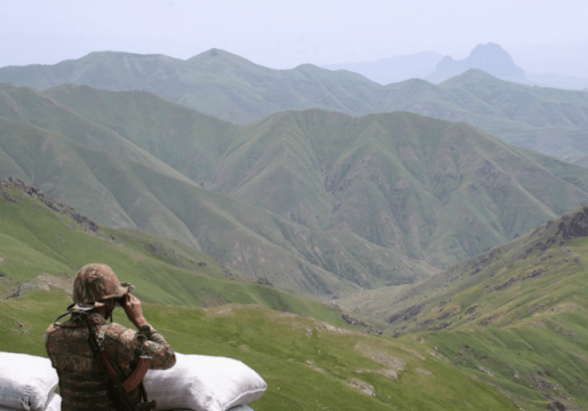 Азербайджан активизировался в направлении Нахиджевана: в результате обстрела сгорела машина командира батальона одной из армянских воинских частей – «Грапарак»