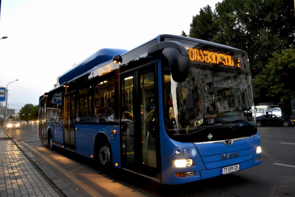 В Грузии начинает работать общественный транспорт