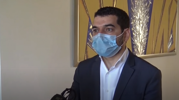 Шурин заразившегося коронавирусом Никола Пашиняна накануне общался с ним, но пришел в парламент (видео)