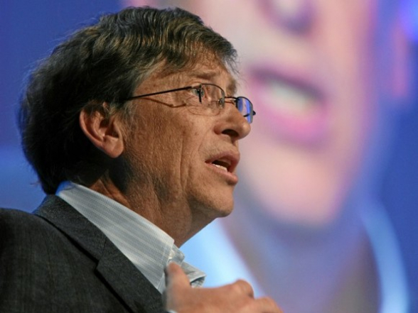 Гейтс назвал слухи о чипировании под видом вакцинации «глупыми и странными»