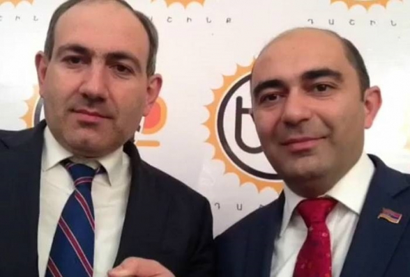 Նիկոլը գնաց Էդմոնի հետ սուրճի