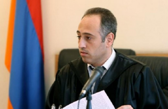 Уголовного дела в связи с угрозами в адрес судьи Арсена Никогосяна не завели, хотя личность угрожавшего известна