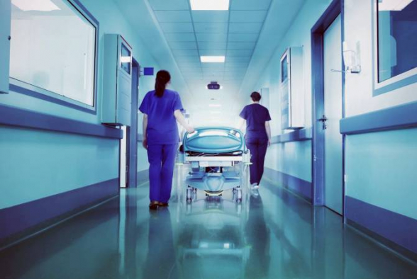 Հակառակորդի հարվածից վիրավորում ստացած Չինարի գյուղի 48-ամյա բնակչի մոտ դիտվում է դրական դինամիկա