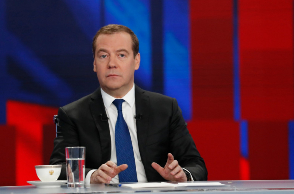 Медведев призвал представителей армянской и азербайджанской диаспор проявлять ответственность
