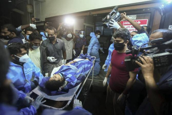 Հնդկաստանում ինքնաթիռը վայրէջքից հետո բաժանվել է երկու մասի. առնվազն 14 մարդ զոհվել է