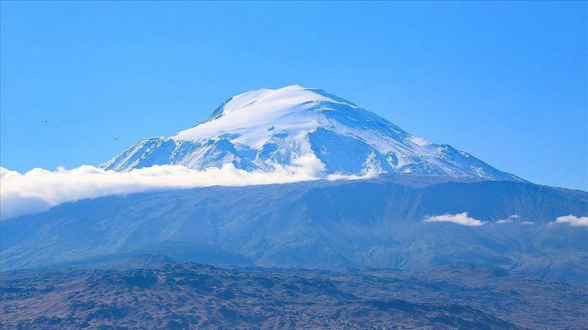 Արարատի գագաթը պատվել է ձյան շերտով (լուսանկար)