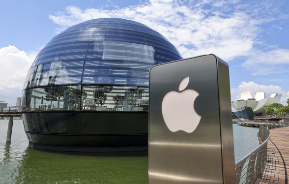 «Apple» откроет свой первый магазин на воде (видео)