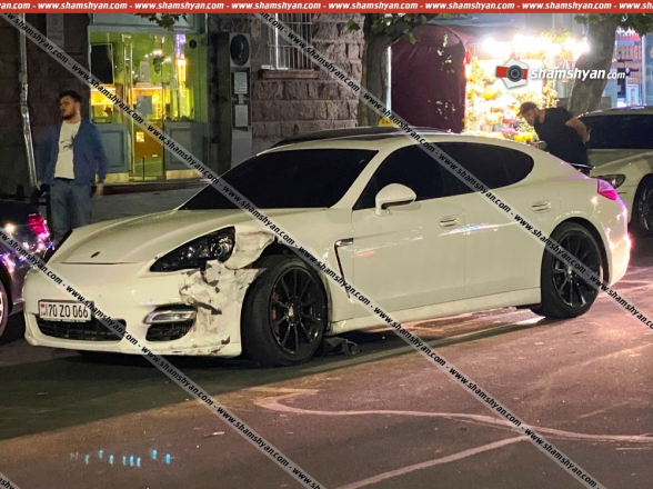 Մաշտոց պողոտա-Ամիրյան փողոցի խաչմերուկում բախվել են՝ Porsche Panamera, Mercedes և Nissan մակնիշի ավտոմեքենաները
