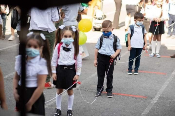 Դպրոցում դիմակակրության պահանջի և մյուս սահմանափակումների ԱՊՕՐԻՆԻ ԼԻՆԵԼՆ այլևս հաստատված է ԴԱՏԱՐԱՆԻ ՈՐՈՇՄԱՄԲ