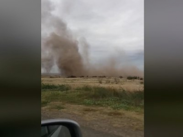 Ադրբեջանը թիրախավորել և կրակ է վարում քաղաքացիական բնակչության և լրագրողների` Banak.info-ի նկարահանող խմբի վրա (տեսանյութ)