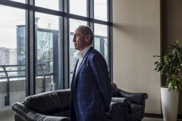 Ռոբերտ Քոչարյանի ջանքերով ու խնդրանքով Հայաստան է հասել մեծաքանակ զե՞նք