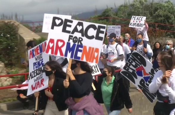 Սան Ֆրանցիսկոյում հարյուրավոր հայեր երթով անցել են Ոսկե դարպասներ կամրջով՝ ԱՄՆ իշխանություններին կոչ անելով դադարեցնել Թուրքիային և Ադրբեջանին տրամադրվող ռազմական օգնությունը (լուսանկար, տեսանյութ)