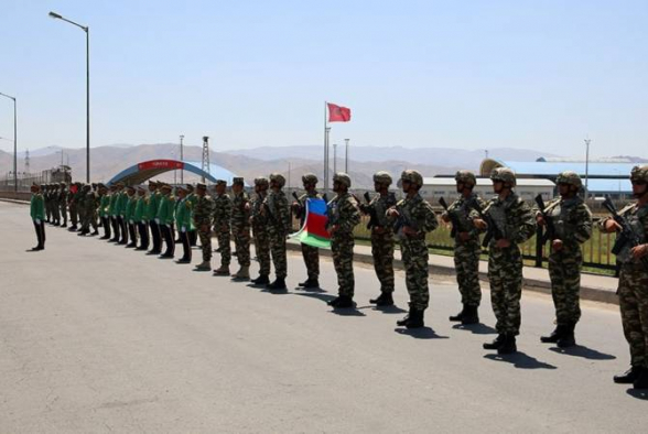 Министр обороны Турции лично руководил из Азербайджана нападением на Карабах – «Коммерсантъ»