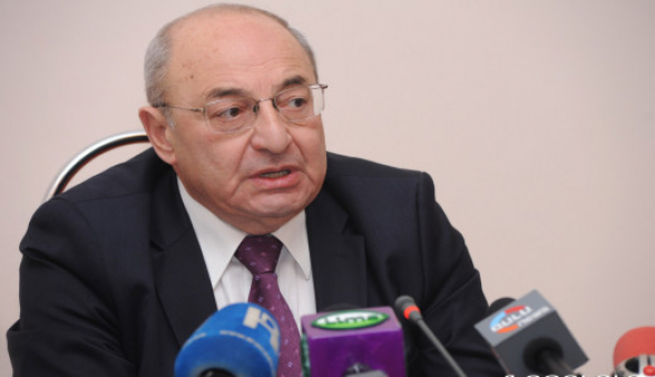 Вазген Манукян: «Правительство должно подать в отставку и передать власть армии РА»
