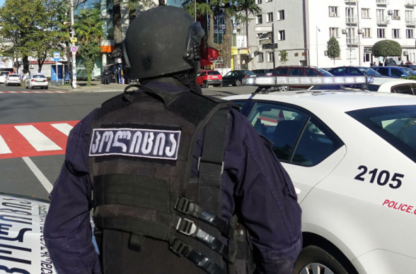Вооруженный мужчина ограбил филиал Банка Грузии в Тбилиси