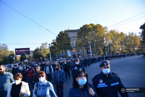 Ոստիկանությունը Երևանում բերման է ենթարկել փողոց փակելու ակցիայի 33 մասնակցի