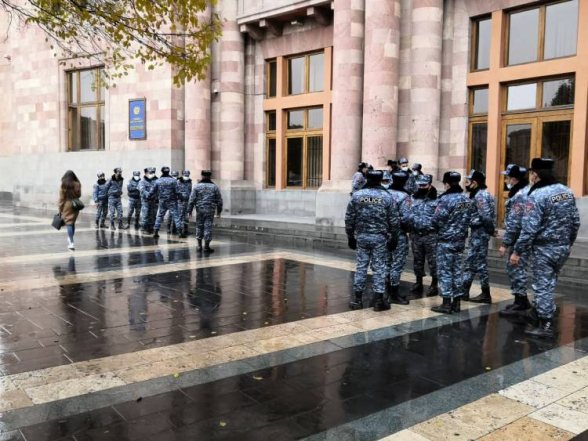 Никол Пашинян созвал срочное совещание Совбеза (прямой эфир)