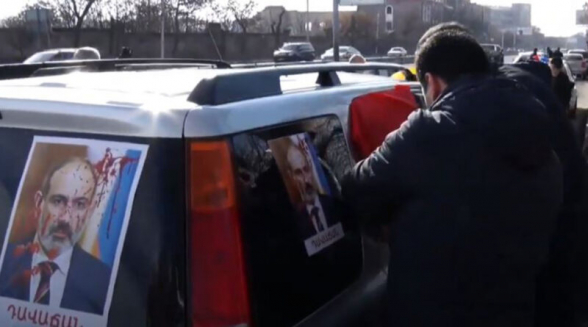 Граждане провели автопробег с требованием отставки Пашиняна (видео)