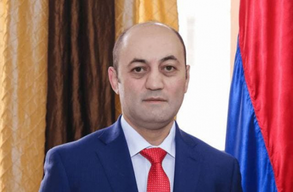 Կենտրոնի թաղապետը մարդիկ է ձևակերպել, որոնք չեն հաճախել աշխատանքի, բայց աշխատավարձ ու պարգևավճար են ստացել. գործը 6-րդ վարչությունում է