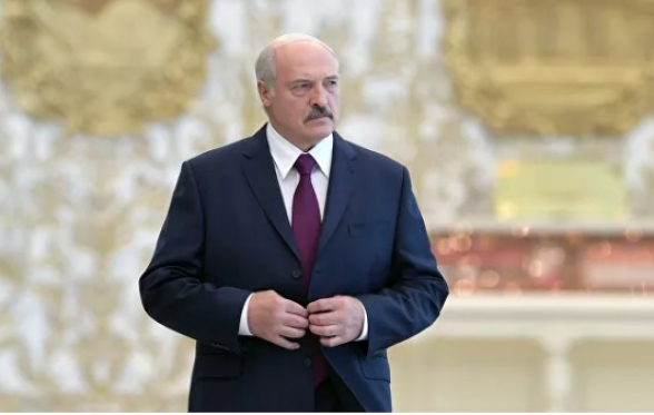 Лукашенко назвал санкции Запада против Минска попытками «наката» на Москву