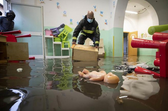 Հորդառատ անձրևները հեղեղել են Հռոմը (տեսանյութ)