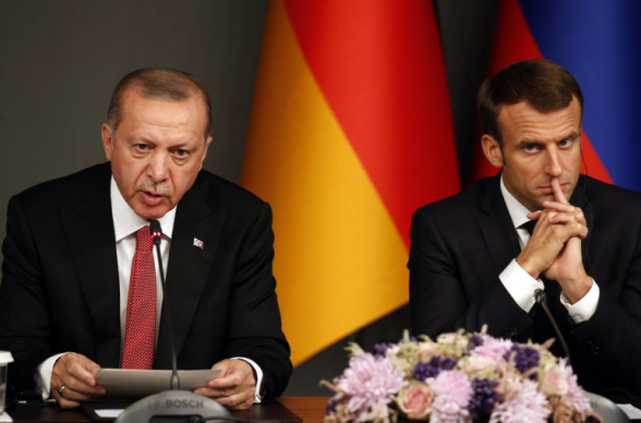 Макрон намерен обсудить с Эрдоганом ситуацию в Нагорном Карабахе, Сирии и Ливии