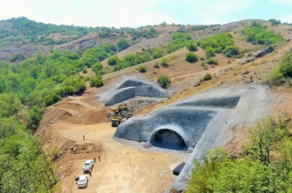 Азербайджан начал строительство тоннелей на автомагистрали Ахмедбейли-Варанда-Шуши