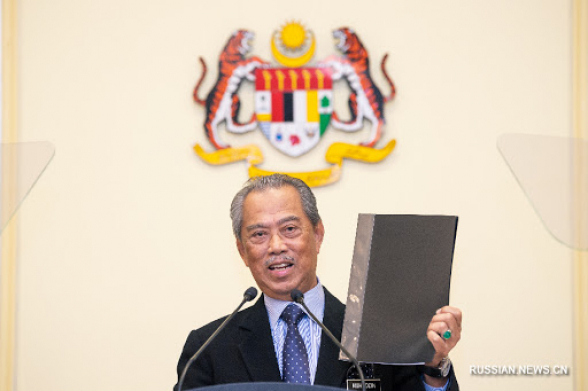 Премьер Малайзии потерял поддержку большинства в парламенте