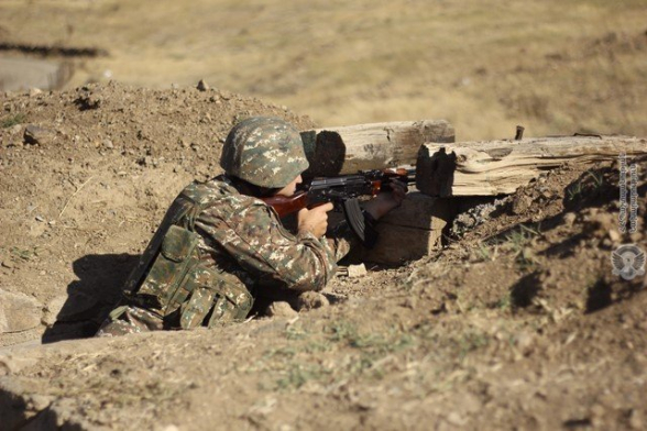 Ադրբեջանական զորքերը կրակ են բացել Երասխի հատվածում տեղակայված հայկական դիրքերի ուղղությամբ․ ՊՆ