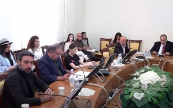 По инициативе фракции «Армения» созвано внеочередное заседание комиссии НС (прямой эфир)