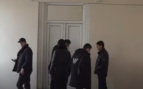 Փարաքարի ավագանու նիստին է ժամանել ՔՊ խմբակցության պատգամավոր Հայկ Սարգսյանը (տեսանյութ)